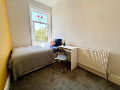 Double Room with Private Bathroom, Ocean Road Main Photo