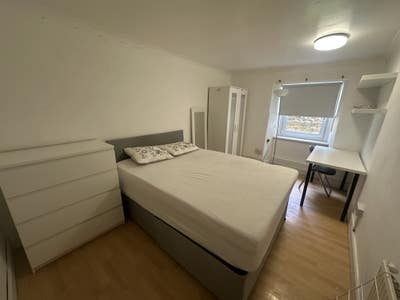 West End Student Double Rooms to Let  Main Photo