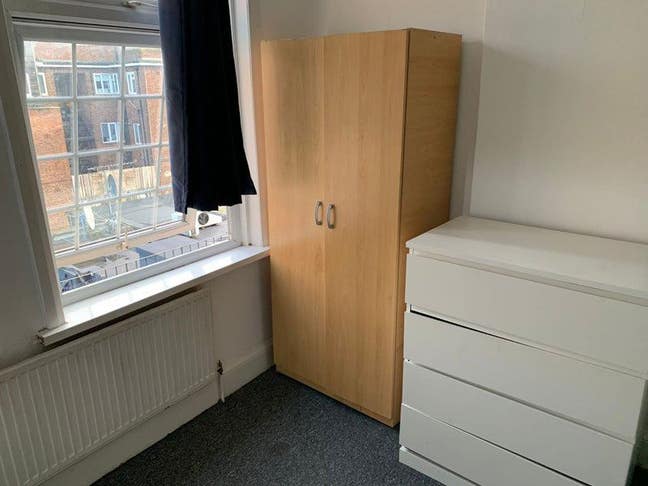 Single Room at Neasden Parade Main Photo