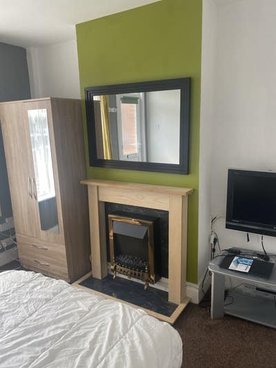 Amazing clean double bedroom available TODAY Main Photo