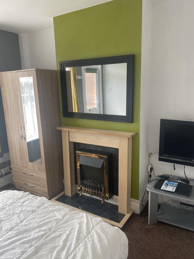 Amazing clean double bedroom available TODAY Main Photo