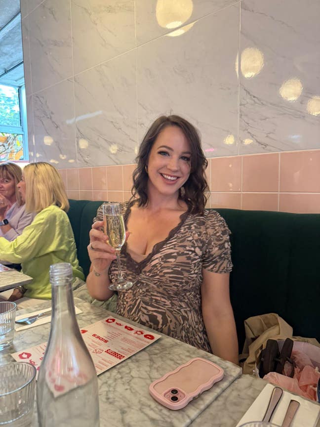 Friendly professional seeking buddy-up or room Main Photo