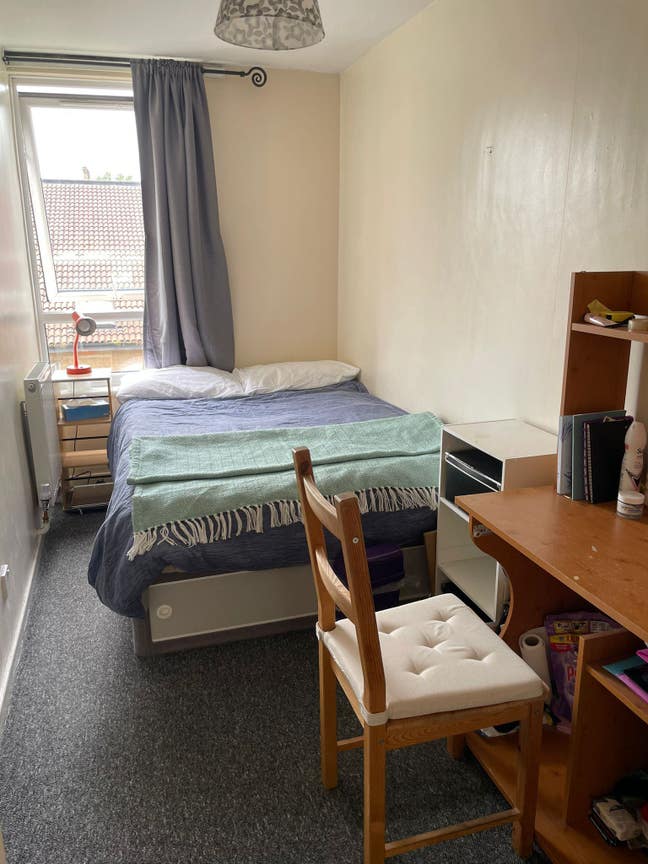 Friendly House share, room available in August  Main Photo