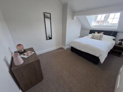 Beautiful refurbished shared house, quiet location Main Photo