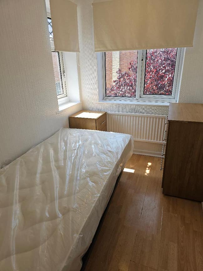 Cosy Single Room - Newport Pagnell - £425 Pm Main Photo