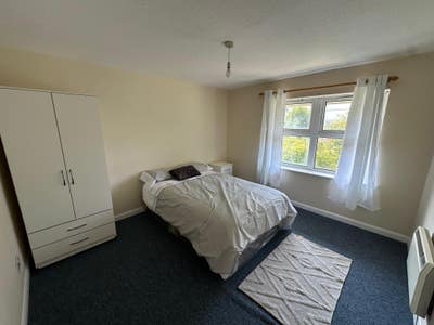 DSS - Studio Flat Available Streatham Croydon SW16 Main Photo