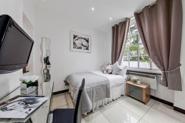 Stylish Studio Apt - Recently Renovated | NW1 Main Photo