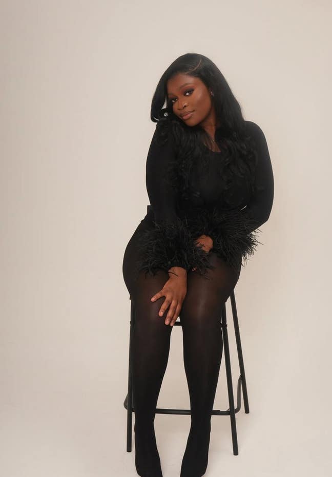 Looking for a flatmate  Main Photo