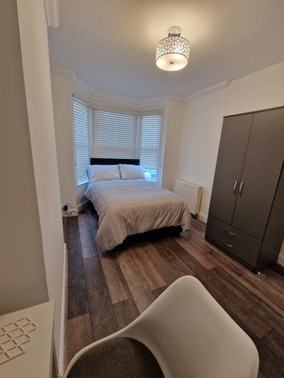 Room in Gillingham - Immediately Available Main Photo