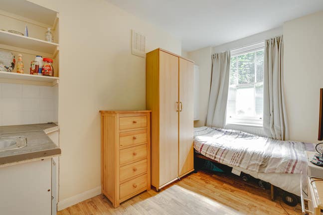 Student bedsit Main Photo