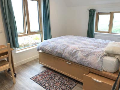  Spacious room in quiet house full or part week Main Photo