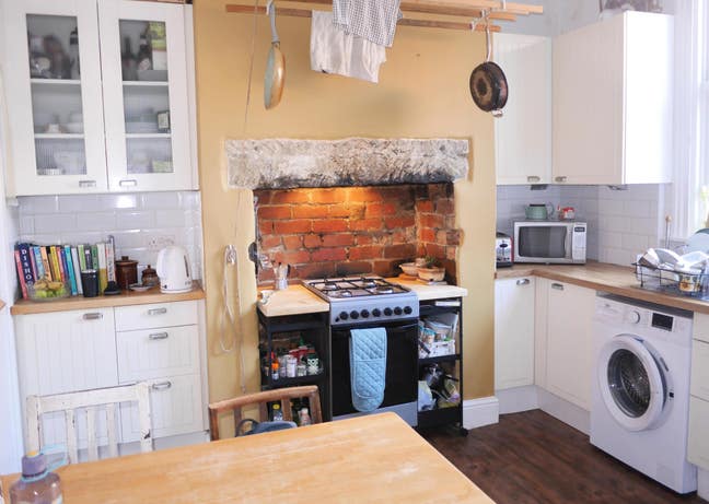 New Room Available!! **Friendly House in Meanwood* Main Photo