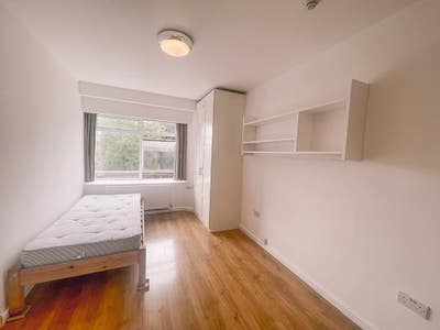 Studio in Fitzjohns Ave, Hampstead, NW3 Main Photo