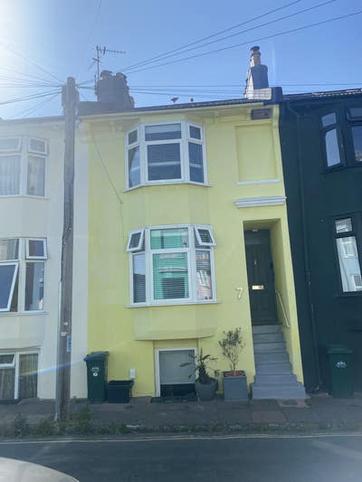 Bright Double Room in Hanover with Hot Tub Main Photo