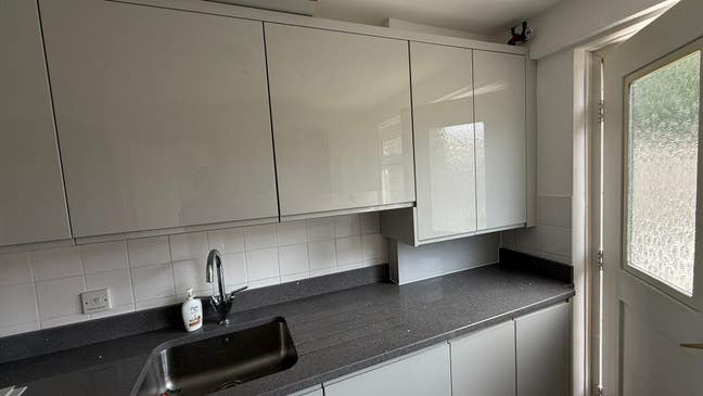 Double & Single room to rent  Main Photo