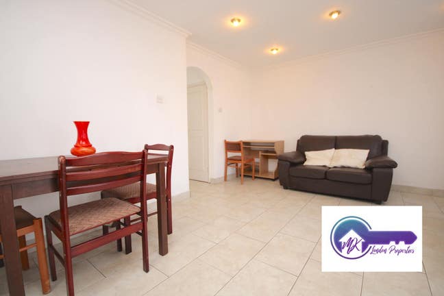 Well-Presented 4-Bed, 2-Bath Property with Garden  Main Photo