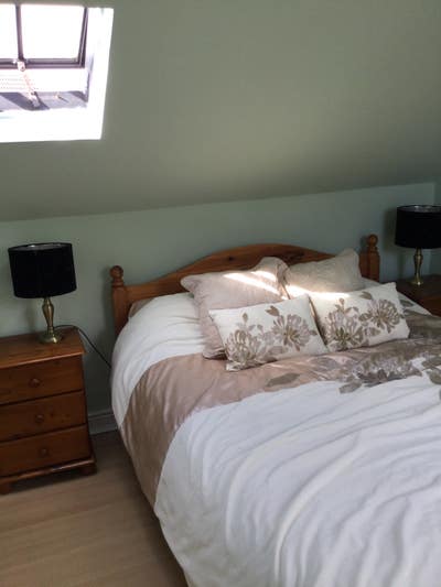 Room with some view of surroundings. Main Photo