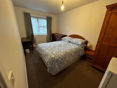 Large double room available Main Photo