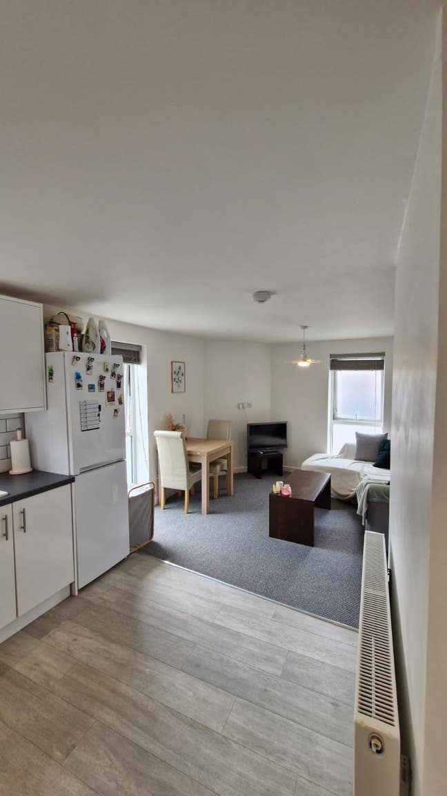 Ground floor flat on Cheltenham High Street! Main Photo