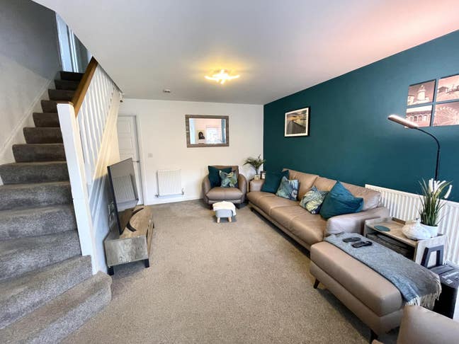 Room for rent in detached house Barry Main Photo