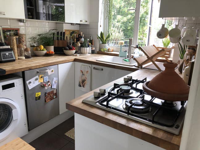 Subletting in Lovely Central flat, Wooden floors Main Photo