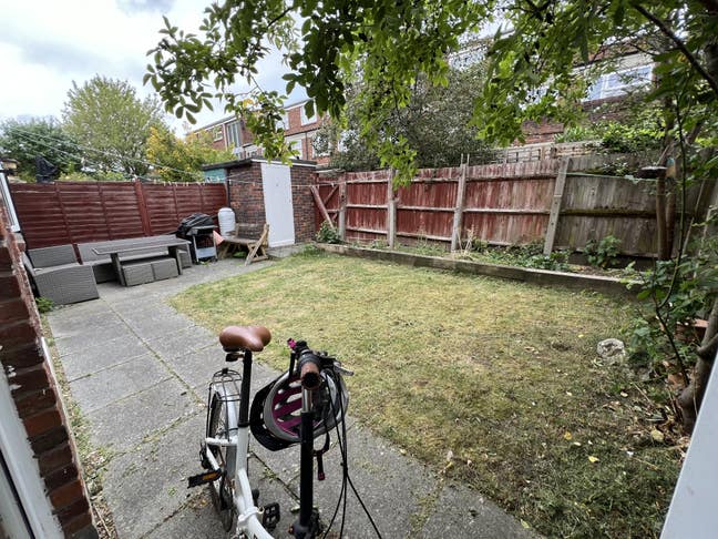 October sublet -Balham (24th Oct to 3rd Nov) Main Photo