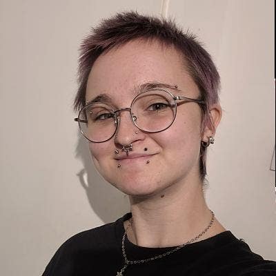 Looking for a house/flat share! Main Photo