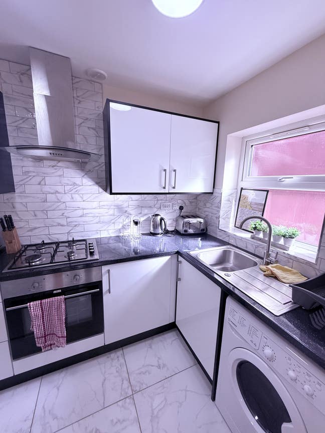 Self-Contained Studio Flats Available in Edgbaston Main Photo