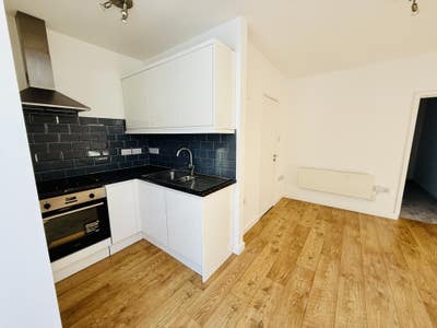 Luxury 1 Bed Apartment Central Newquay Main Photo