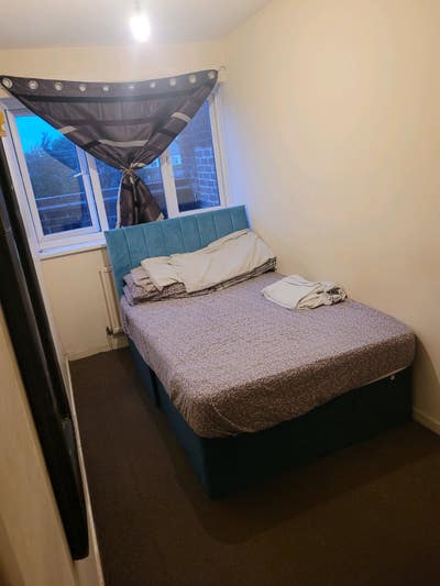 One Room Main Photo
