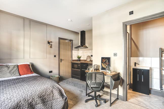 &pound;100 off Month 1 🔔&pound;710 Brand New Studio🔔 in Town Main Photo