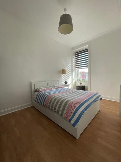 Spacious double room available Aug Main Photo