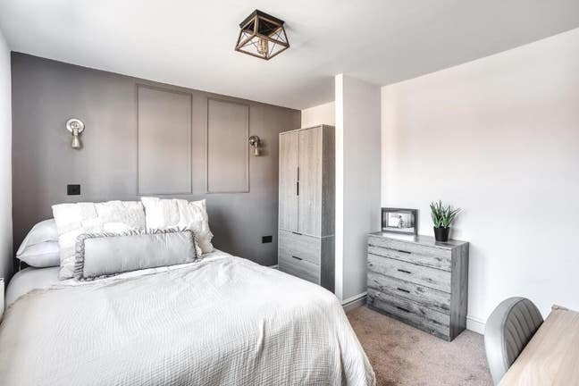 LAST TWO! Lux Double En-Suite Room  Main Photo