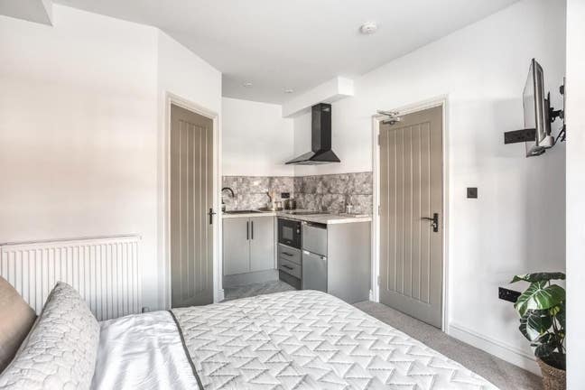 Last New Studio Available🚨£200 off Month 1 Main Photo