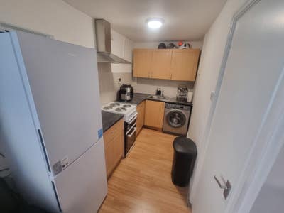 Perfect for PRH / ground floor studio Oakengates  Main Photo