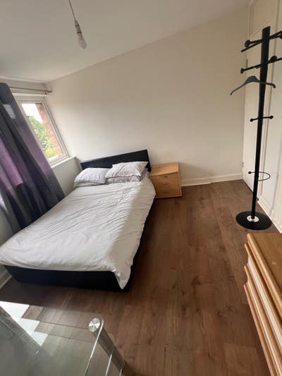 Room for rent  Main Photo