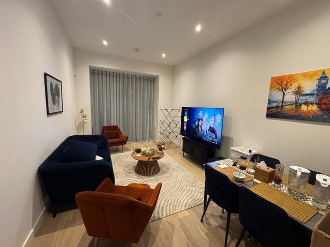 Modern Room for Rent  Main Photo