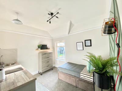 Your Stylish, modern new home awaits .. Main Photo