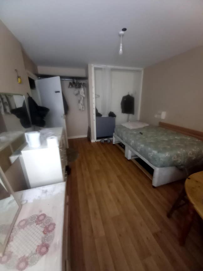 Large double room near blackhorse road Main Photo