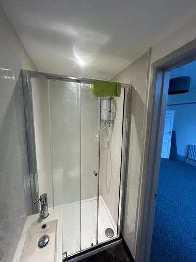 Beautiful double room in central Seaford  Main Photo