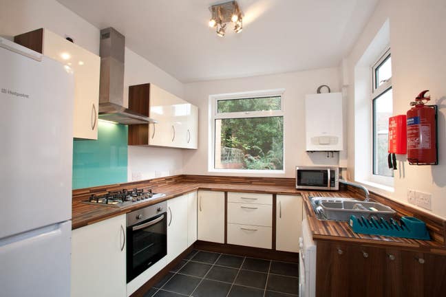 Beautiful Double Room to Rent!!! Main Photo