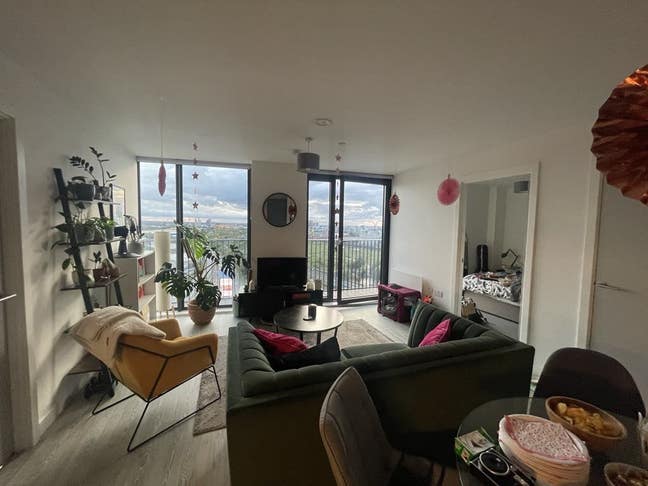 Double room with en-suite available Main Photo