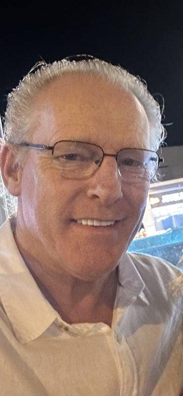 64 year old Male seeks a double room Main Photo