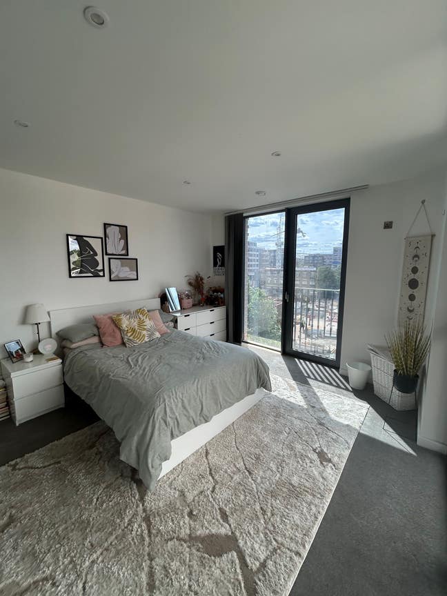 Double room to rent from October  Main Photo