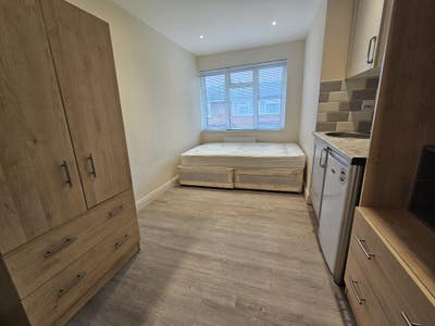 DSS - Studio Flat Available Orpington, Bromley BR5 Main Photo