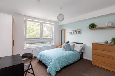 🔑Large Bright Double w/en suite🔑 Main Photo