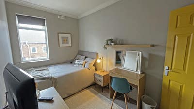  Great  Room Female Preferred in Shared  House
 Main Photo