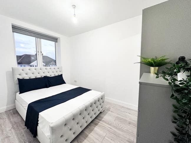 Modern and Bright Room /in Dollis Hill Main Photo