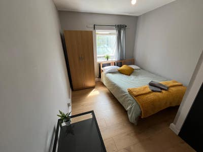 🛏️ Tastefully Furnished Room in Basildon Main Photo