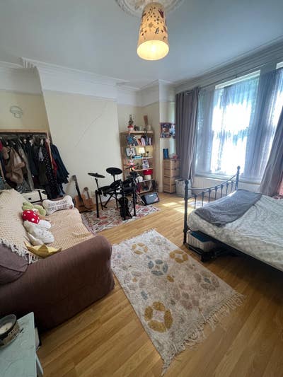 Double Room Sublet available  Main Photo